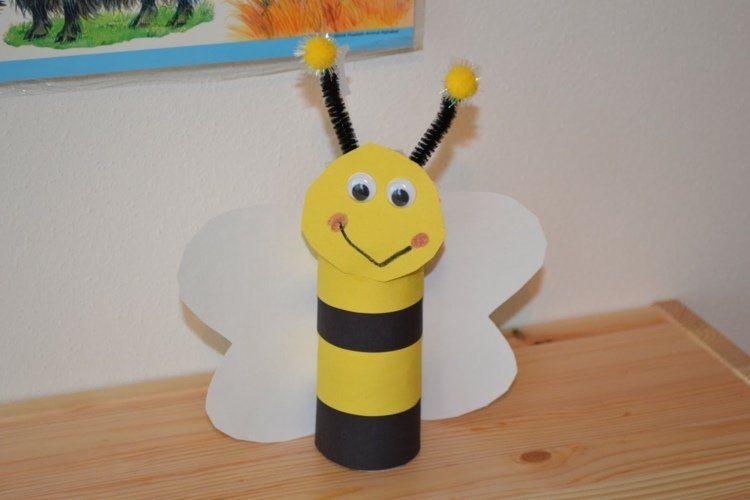 abelha-animal-banheiro-rolo-limpador-de-cachimbo-funileiro