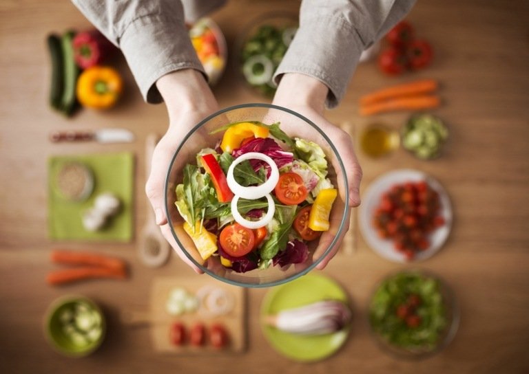 Nutrição do estômago plano para músculos abdominais é possível em uma semana