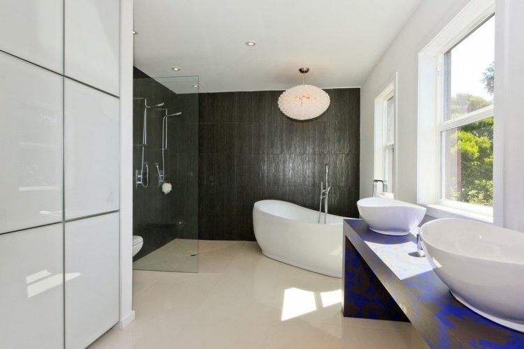Fotos chuveiro banheira azulejos pretos penteadeira moderna
