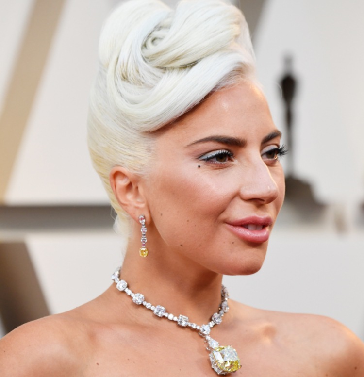 Cabelo branco Lady Gaga, Beauty Trends Oscars 2019