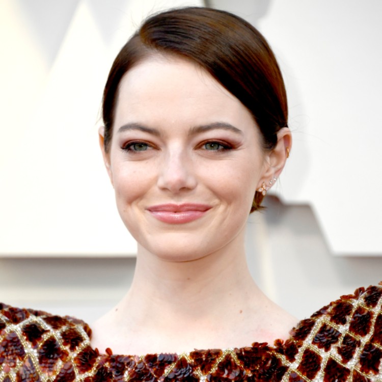 Beleza Tendências Oscars 2019 Castanha Cor de cabelo Bronze Sombra para lábios Brilho labial Emma Stone