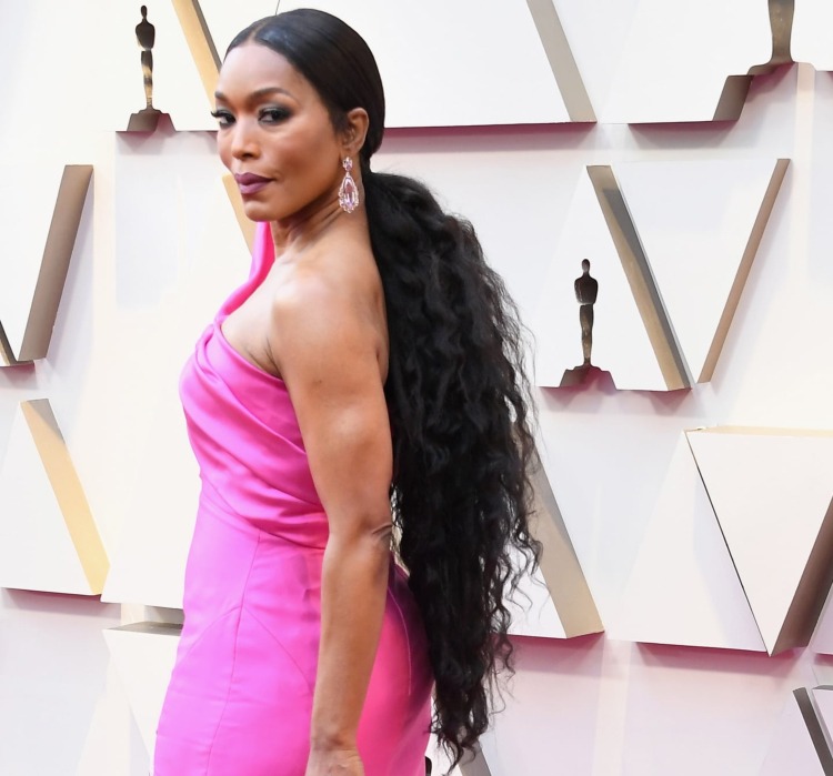 Beauty Trends Oscars 2019 Deep Ponytail Purple Lipstick Kajal Eyes Angela Bassett