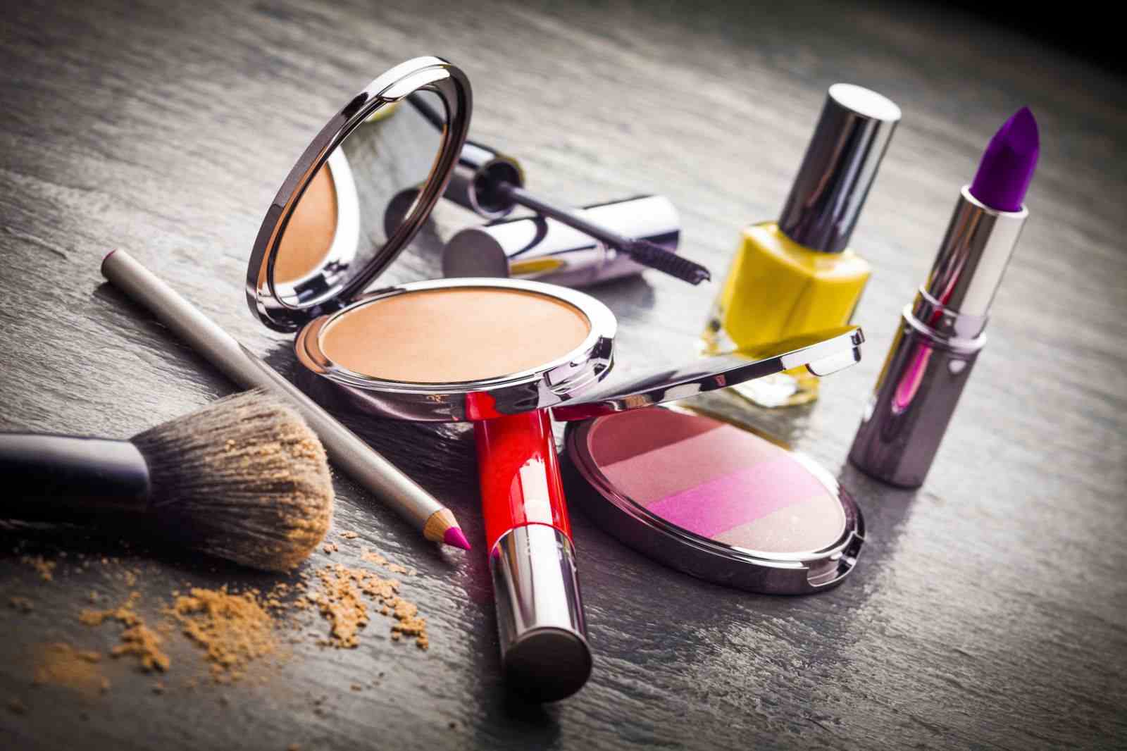 Ideias para upcycling de beleza - Batom em pó - Instruções para maquiagem