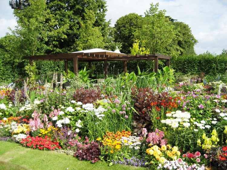 bedding-design-ideas-combining-plants