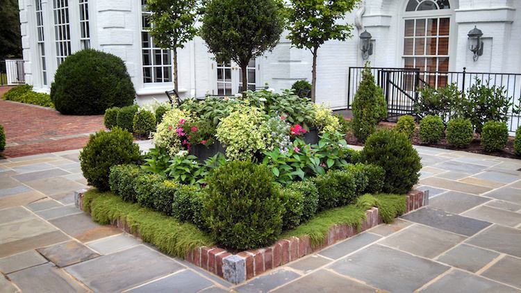 bed-design-ideas-tips-garden-square-bed-edging-clinker