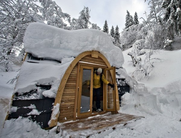 Cabana de neve podhouse feita de lariço de madeira