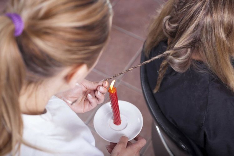 Como funciona a Velaterapia para remover pontas duplas com a chama de uma vela