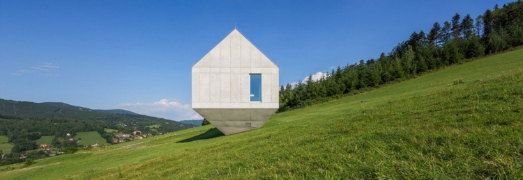 concreto-design-dentro-fora-de-concreto-casa-empena-telhado-montanhas