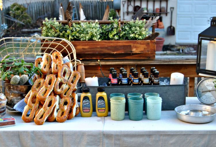 Buffet de cerveja para festa no jardim organizar decoração