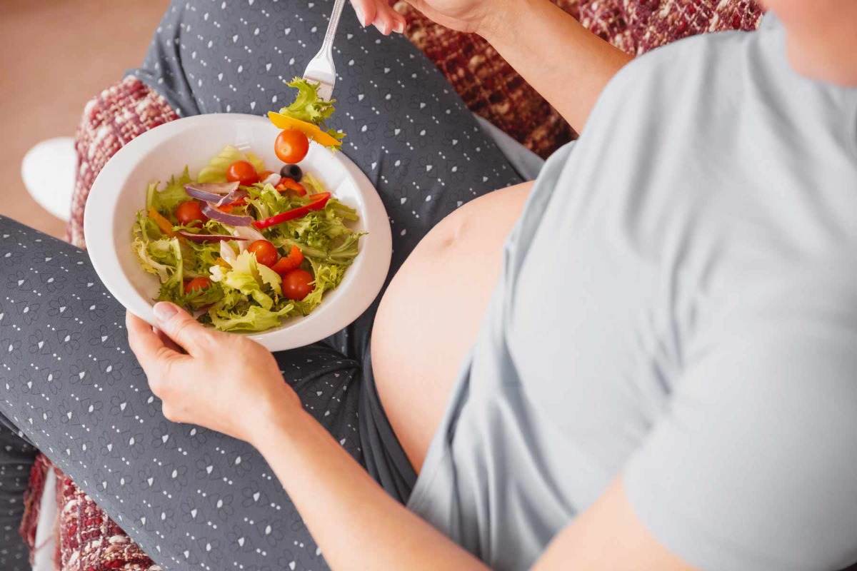 Coma a salada para reduzir a gordura da barriga e obter melhores resultados