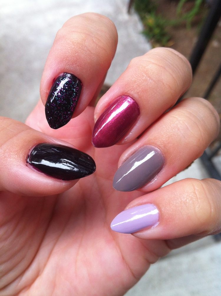 fotos do desenho de unhas efeito ombre preto pastel roxo cinza fúcsia