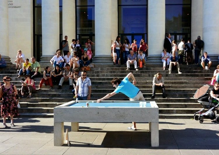 Mesa de bilhar-concreto-fora-de-jogo-antes-da universidade