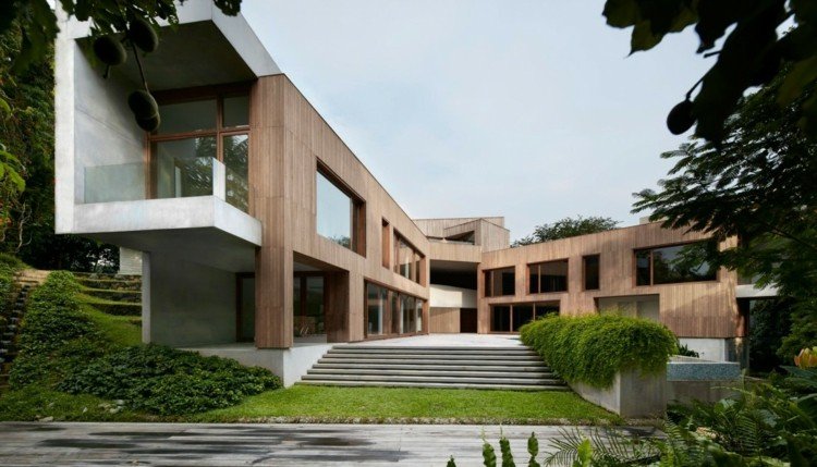 bio solar house madeira-fachada-varanda-gradeamento de vidro