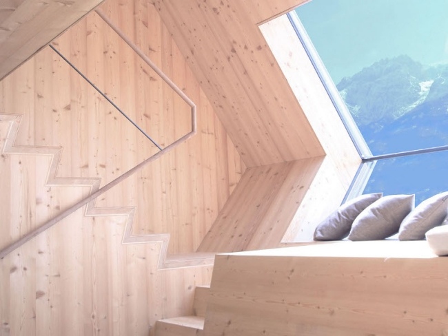 Casa de temporada em uma colina com panorama dos Alpes Casa de temporada - prédio de madeira