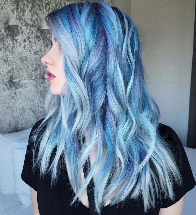 cabelo azul oceano cores de cabelo tendência loiro longo