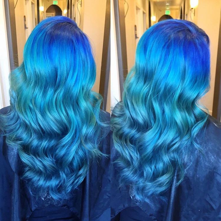 cabelo azul oceano cores de cabelo tendência ondas longas