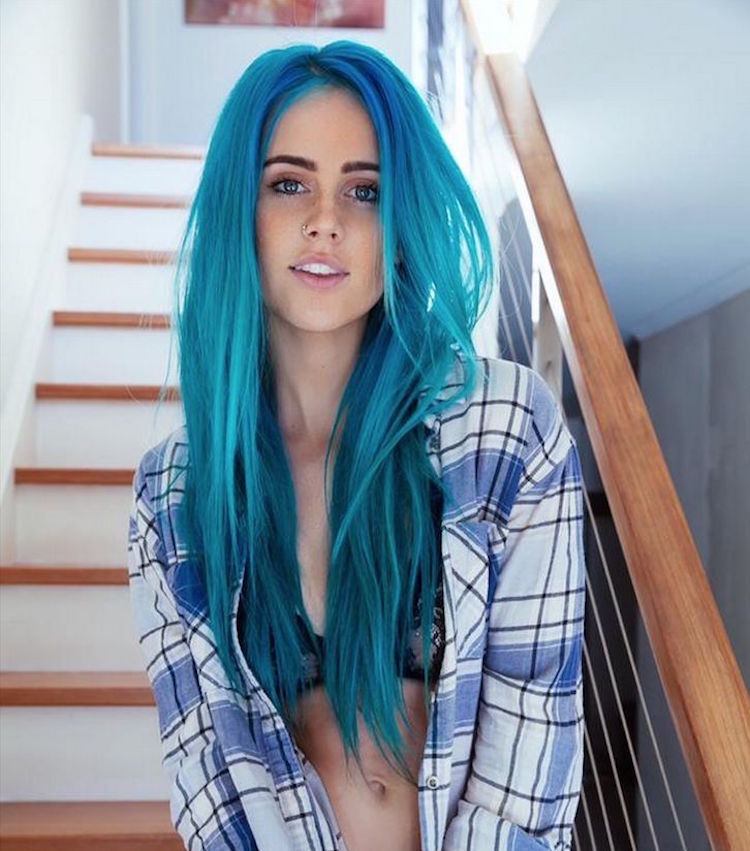 cabelo azul oceano cores do cabelo tendência turquesa longo