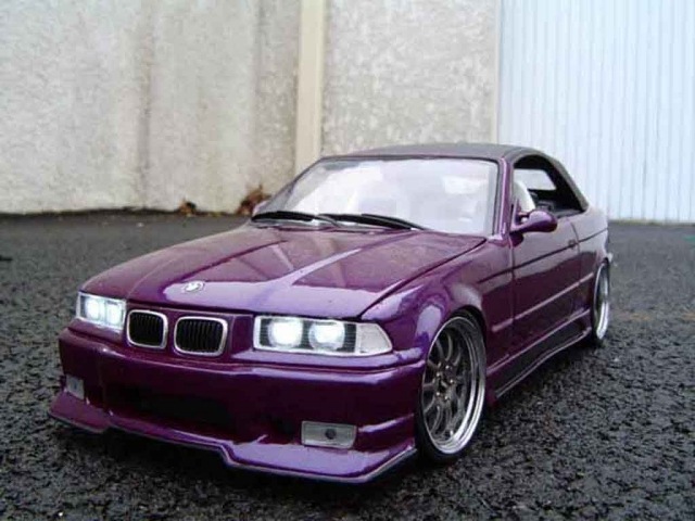 BMW-E36-M3-roxo-faróis dianteiros