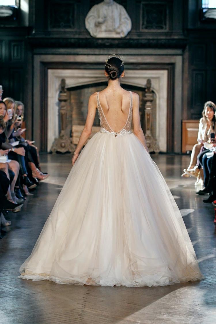 saia larga com rede transparente vestido de noiva casamento de luxo comemorar