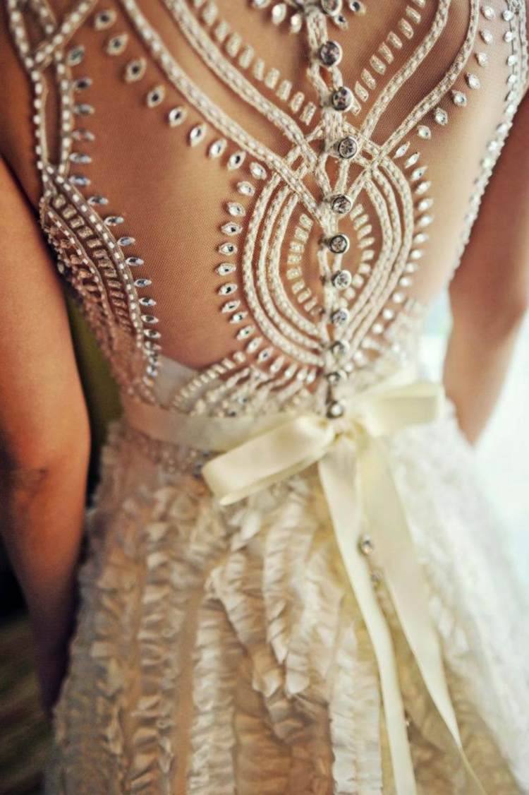 detalhes back talão strass bordado laço vestido de noiva
