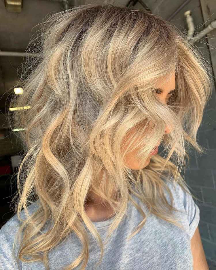 Estilo de cabelo Bob Longo Cor de Cabelo Loiro Buttercup