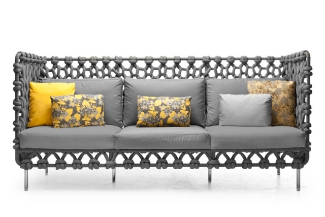 sofá cabaré kenneth cobonpue design extravagante de malha