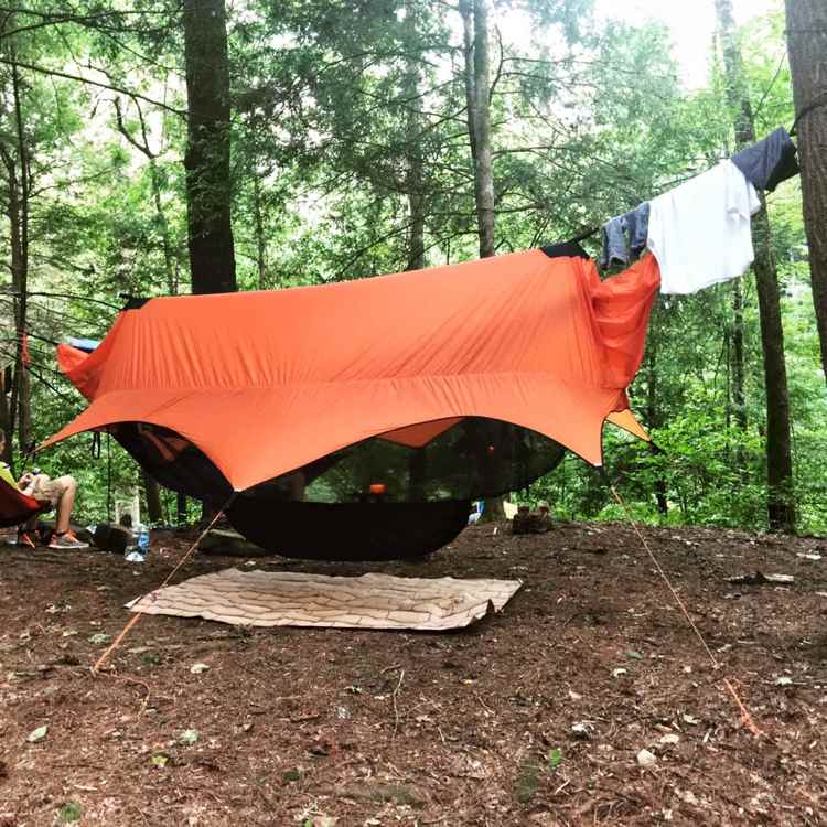 camping-hammock-outdoor-accessories-barraca-nube-uso prático