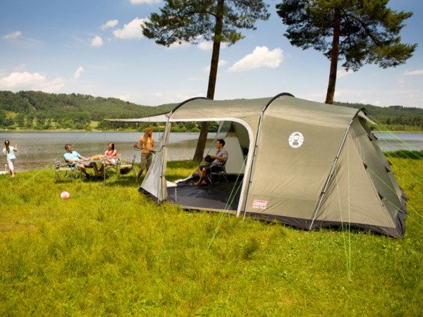 Parque de camping para caravana de toldo Coleman