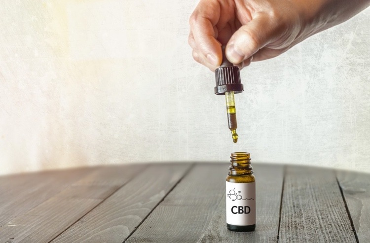 Óleo CBD eficaz contra enxaquecas