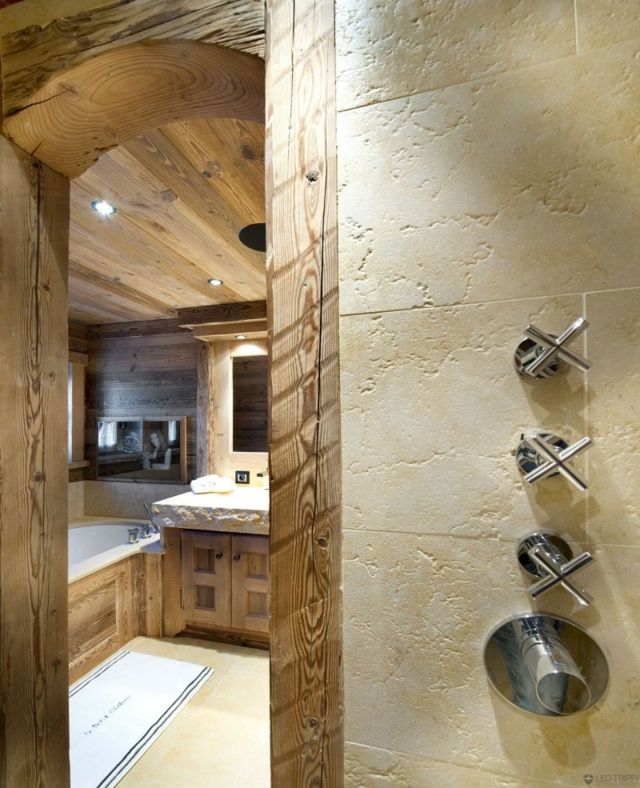 Casa de banho cabina de duche rústica, banheira de aço inoxidável revestida a madeira