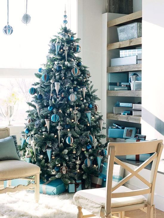 Decorações para árvores de Natal - cores da tendência - azul claro - prata