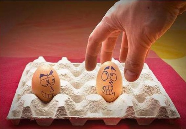 Idéias de decoração de Páscoa - caretas de pintura - com ovos