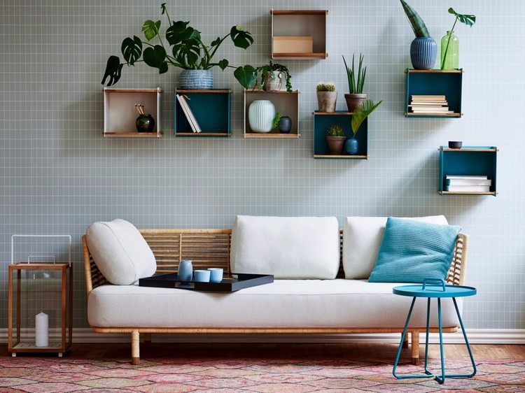 ideias legais de decoração prateleiras de parede coloridas para sala de estar