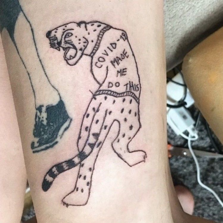 Tatuagem de tigre desenho pequenas tatuagens antebraço tendências de tatuagem em corona