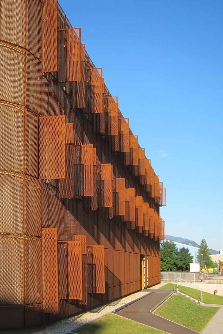 playground para fachada em chapa perfurada de aço corten