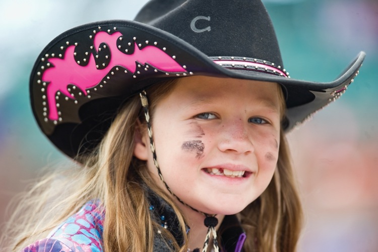 cowboy-make-up-cowgirl-face-girl-ash-cowgirl-hat-leather-black-pink-rebites
