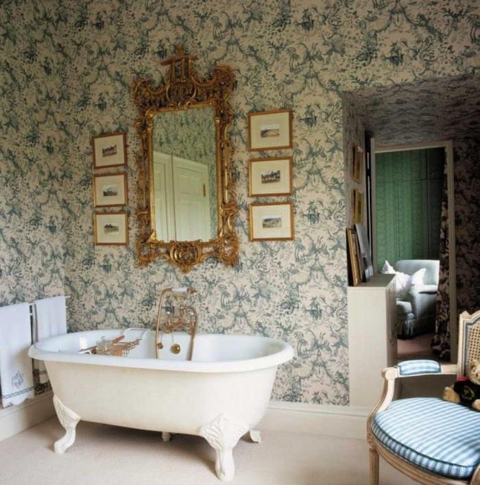 banheiro-design-com-papel de parede-free-standing-bath-tub-with-foot