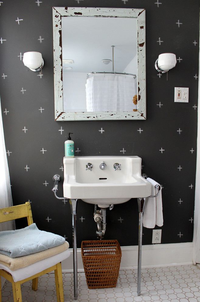 Banheiro-iluminação-parede-lavatório-papel de parede estampado