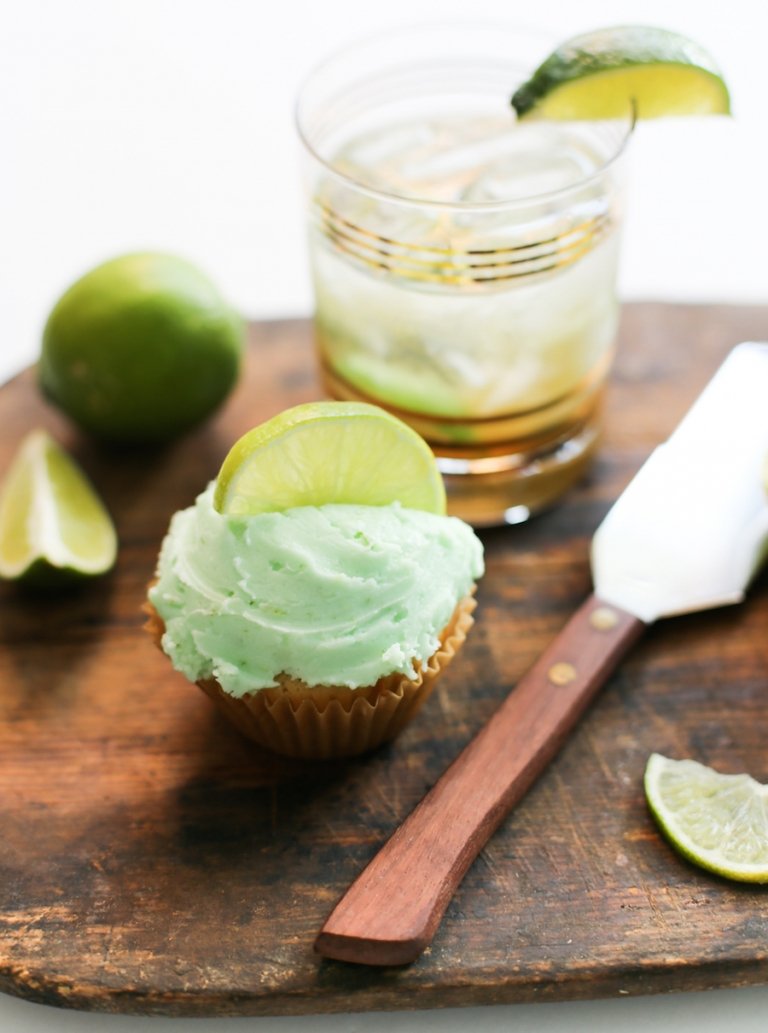 Receita de Muffins de Caipirinha Fácil Sobremesas de Verão Sobremesas Congeladas Fácil