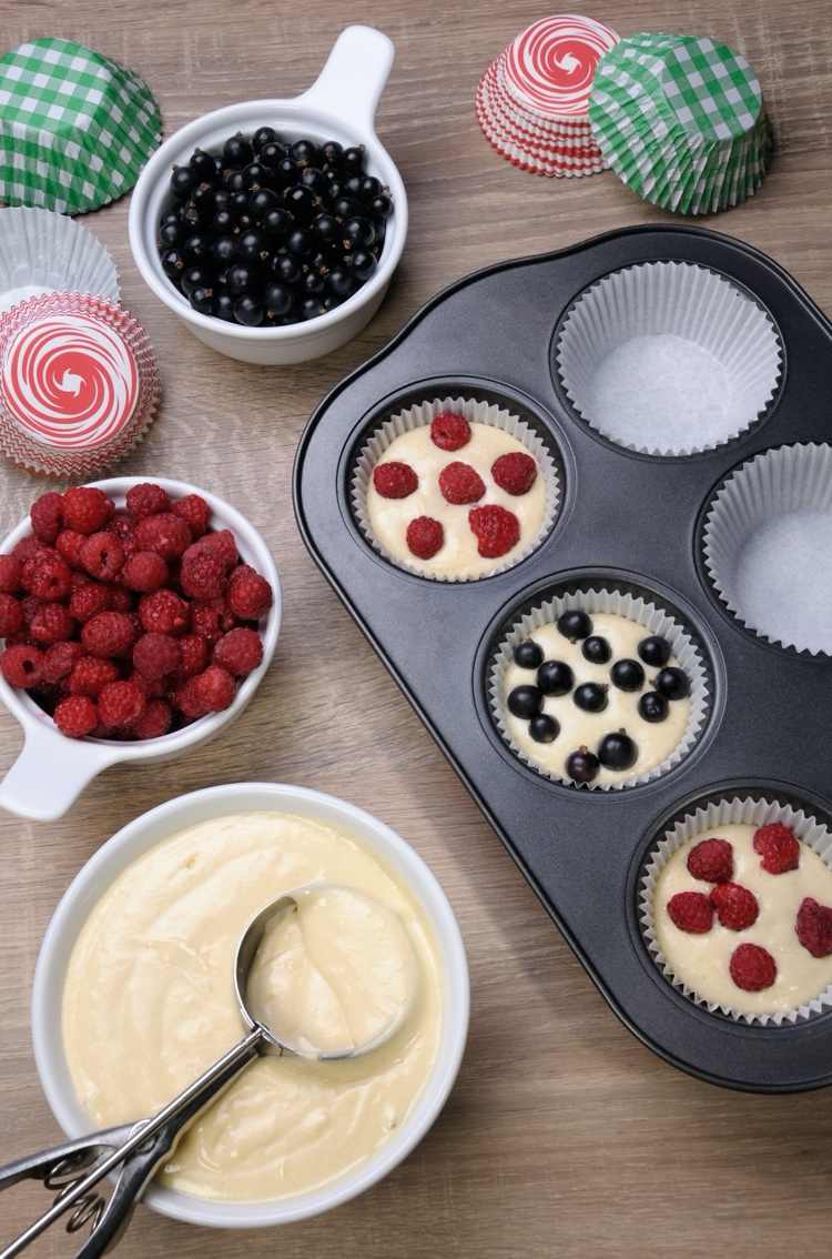 receita de massa de muffins de groselha preta