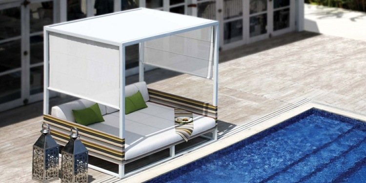 cama externa moderna piscina branca plissada terraço