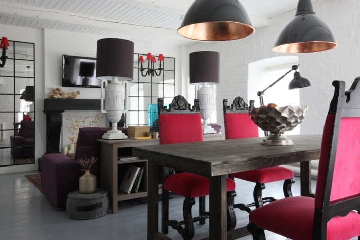mesa de madeira maciça escura - sala de estar - área de jantar - mobília - cadeiras - estofadas
