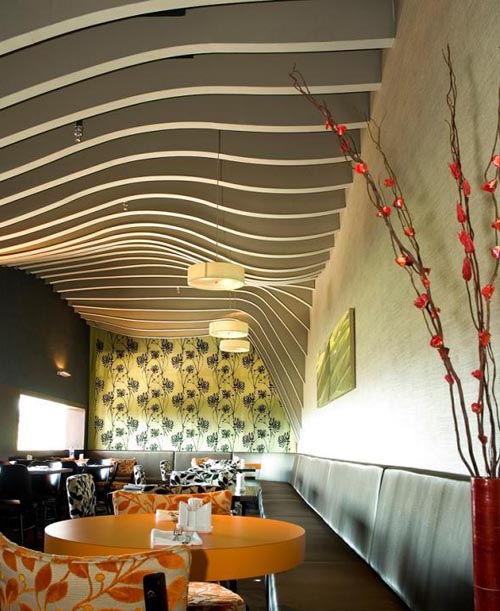 papel de parede floral com design de teto elegante