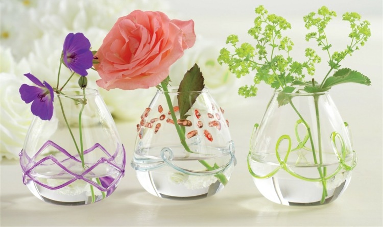 deco-ideias-vasos-vidro-padrão-janela-cor-rosa-flores-primavera