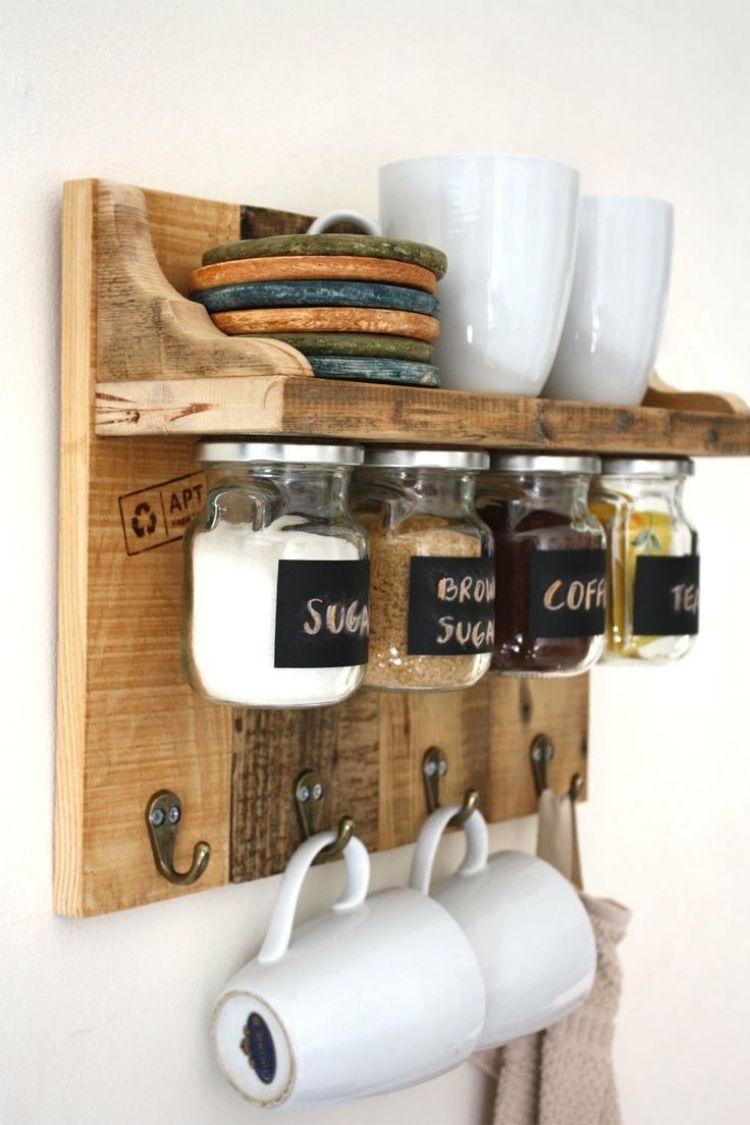 decor-ideias-cozinha-faça-você-mesmo-suportes-parede-armazenamento-madeira-suporte-ganchos
