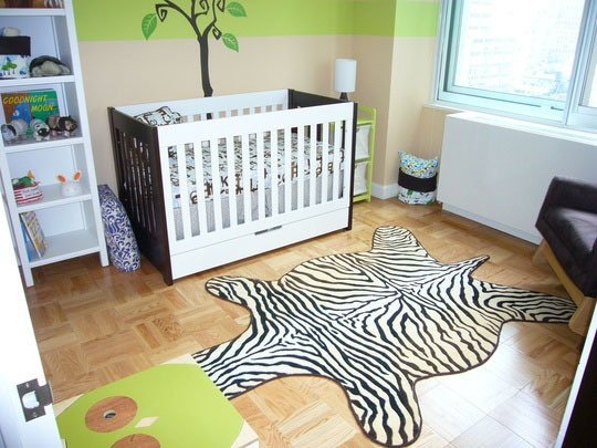 quarto infantil de ideias de decoração com decoração de padrões de animais