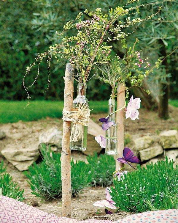 ideias para reciclagem - decorações de jardim - garrafas de vidro, vasos de flores