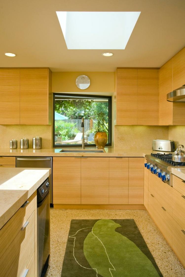 tapete de cozinha deco de madeira clara com motivo de pássaro clarabóia verde
