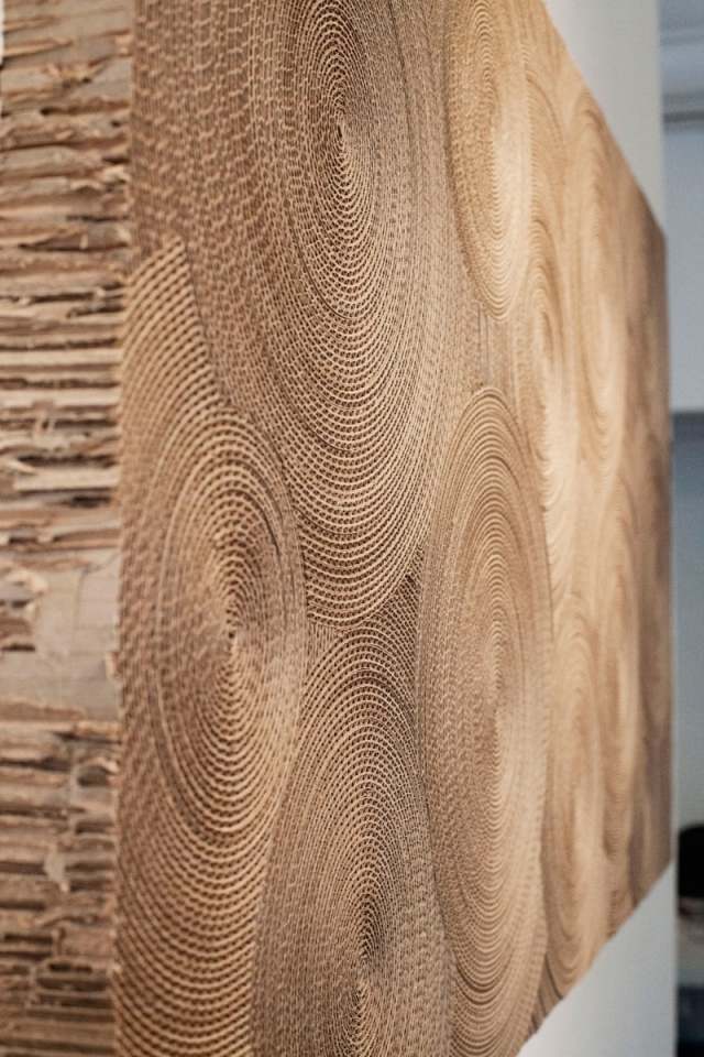 Detalhes de design de móveis na lateral mostram tons de bege interessantes