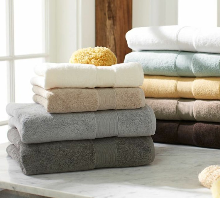 decoração para relaxamento toalhas cores esponja móveis de banheiro